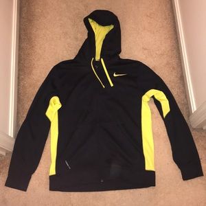 Nike Therma-Fit zip up sweatshirt. Size M